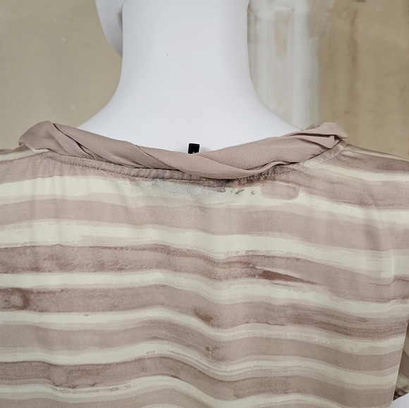 Daisy Fuentes Short Sleeve Round Neck Flowy Top Size XL - Picture 4 of 12